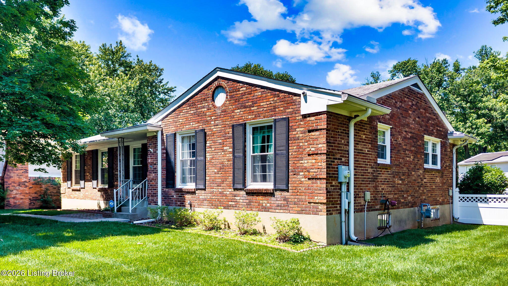 1106 King Arthur Ln