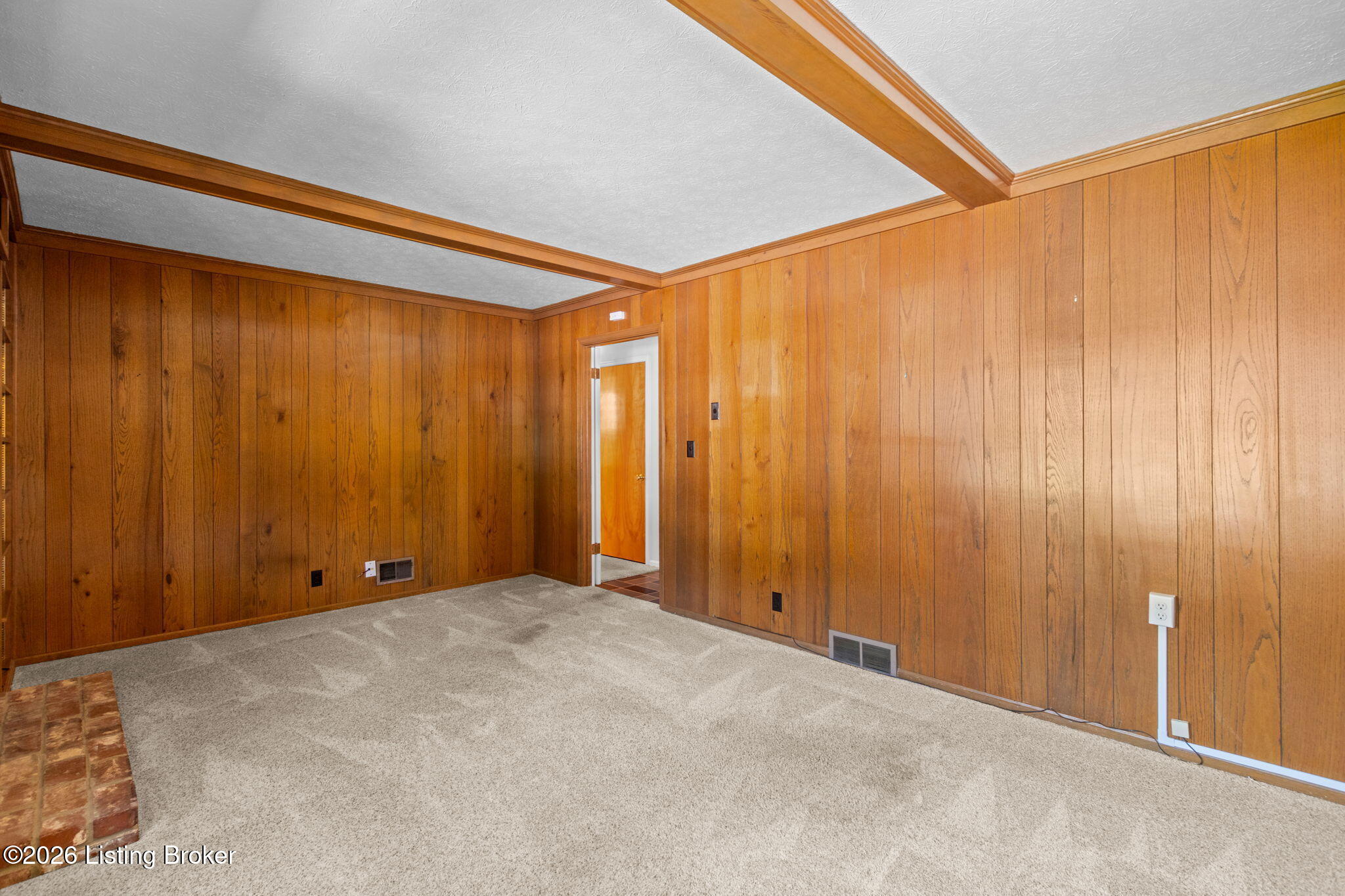 1106 King Arthur Ln