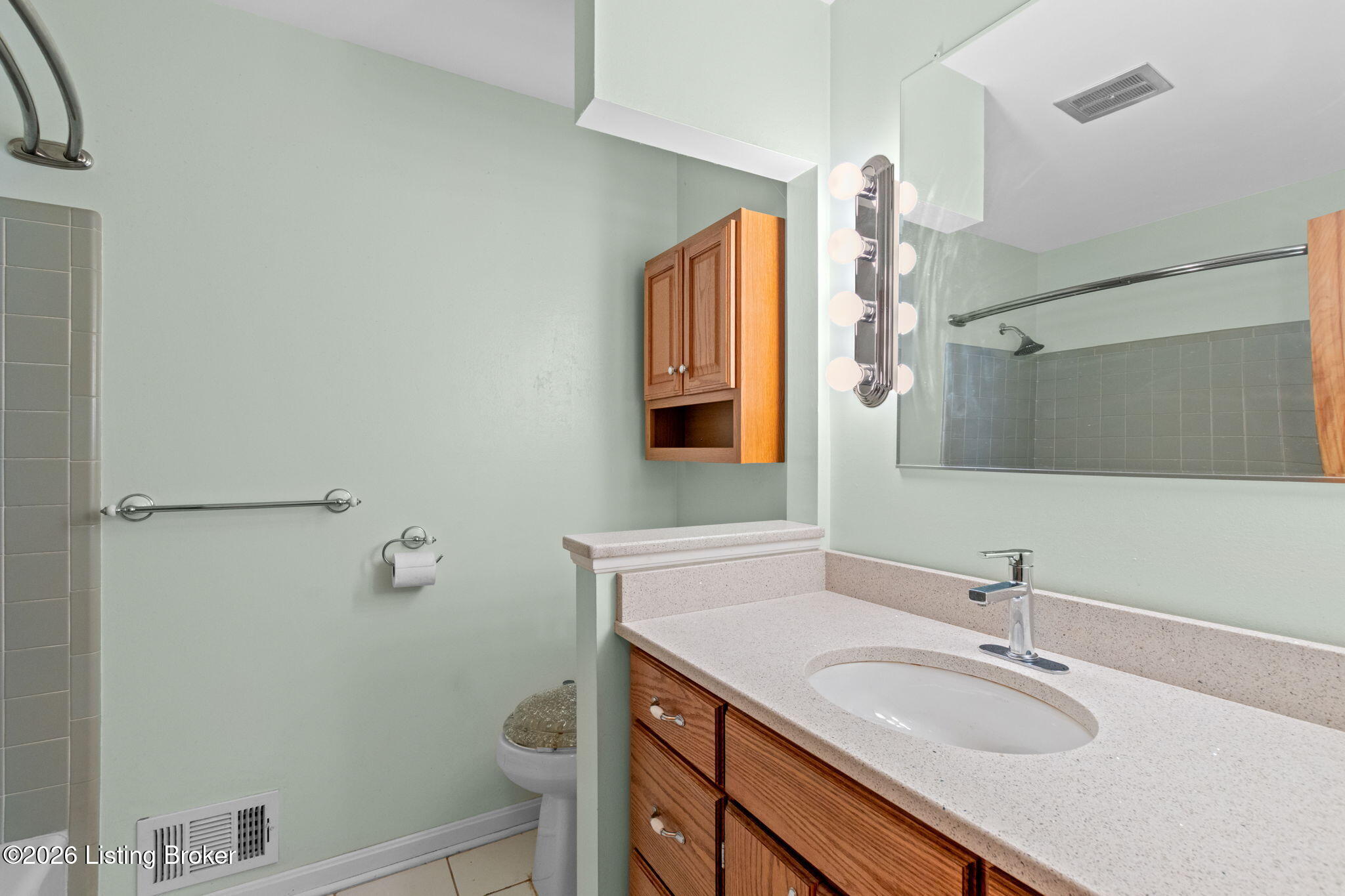 1106 King Arthur Ln