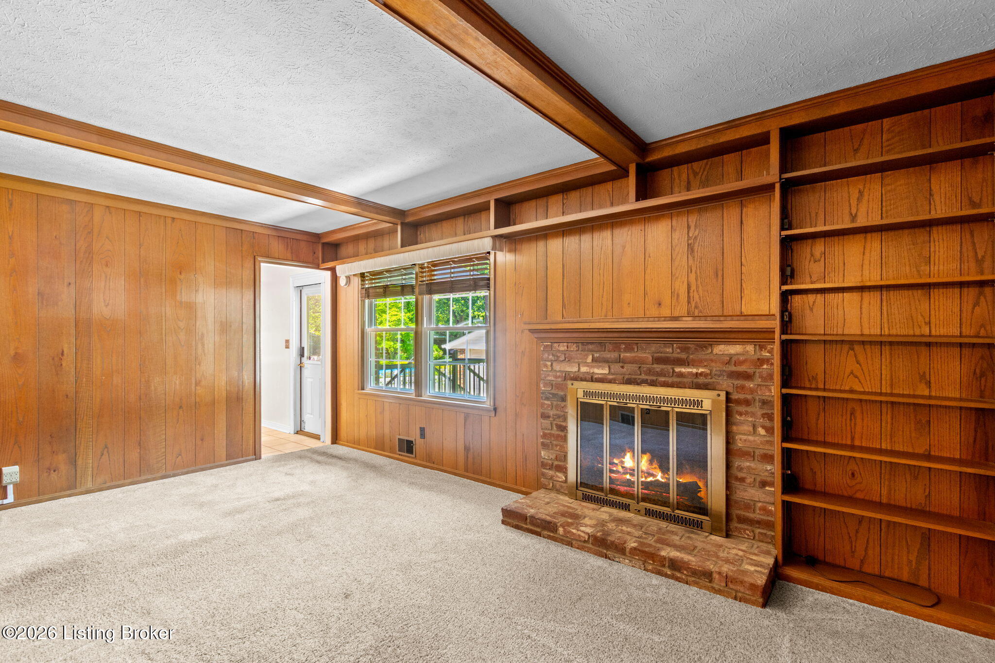 1106 King Arthur Ln