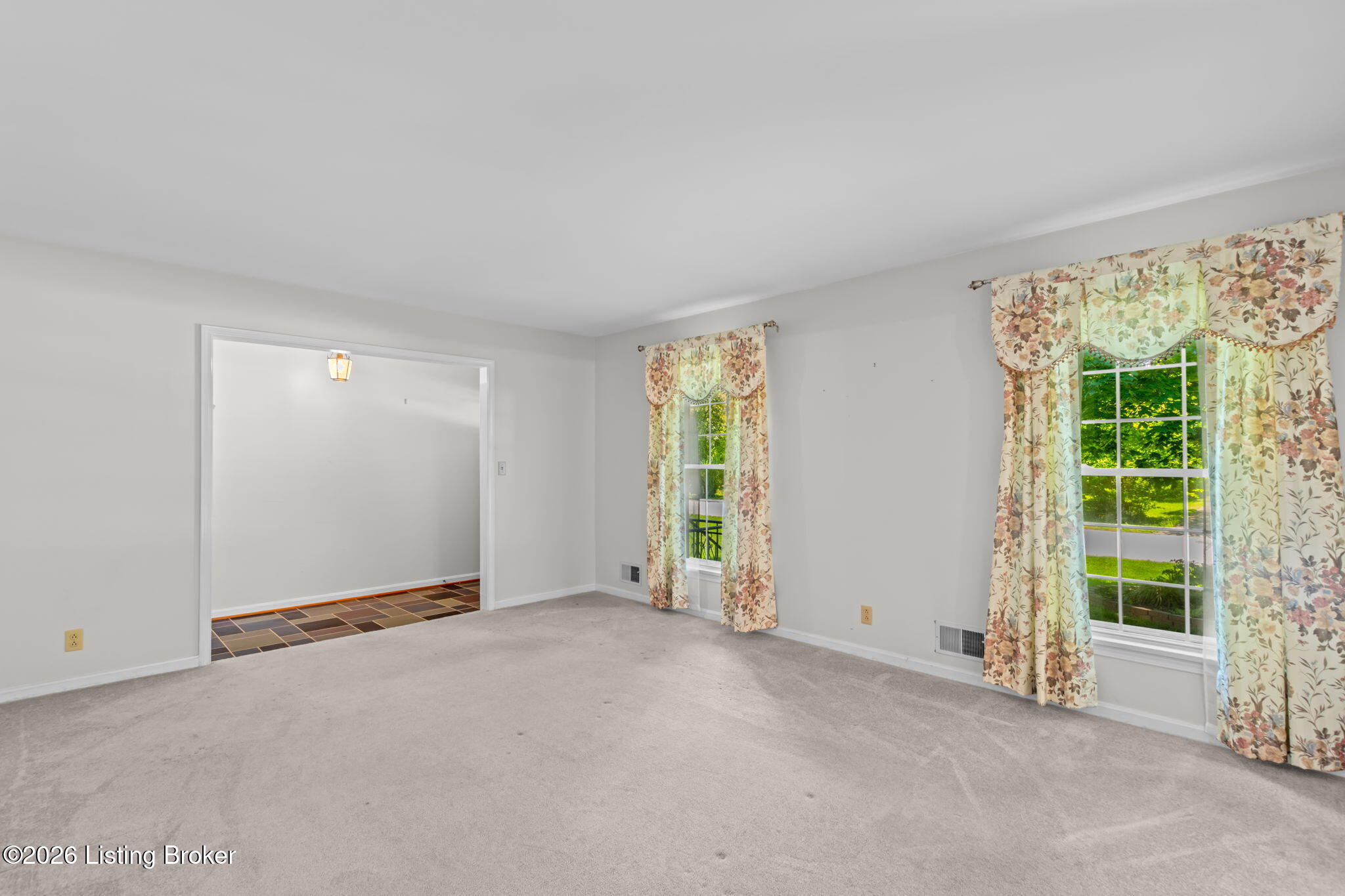 1106 King Arthur Ln