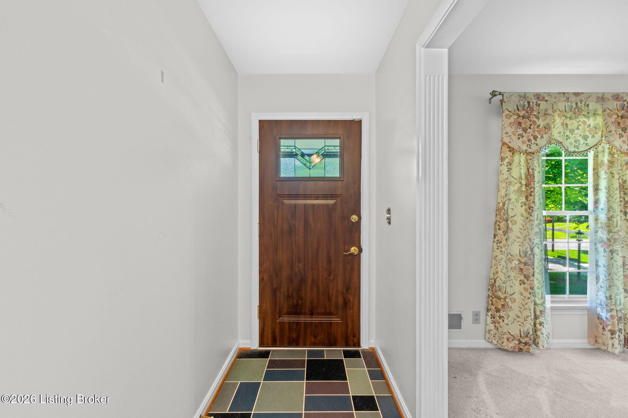 1106 King Arthur Ln