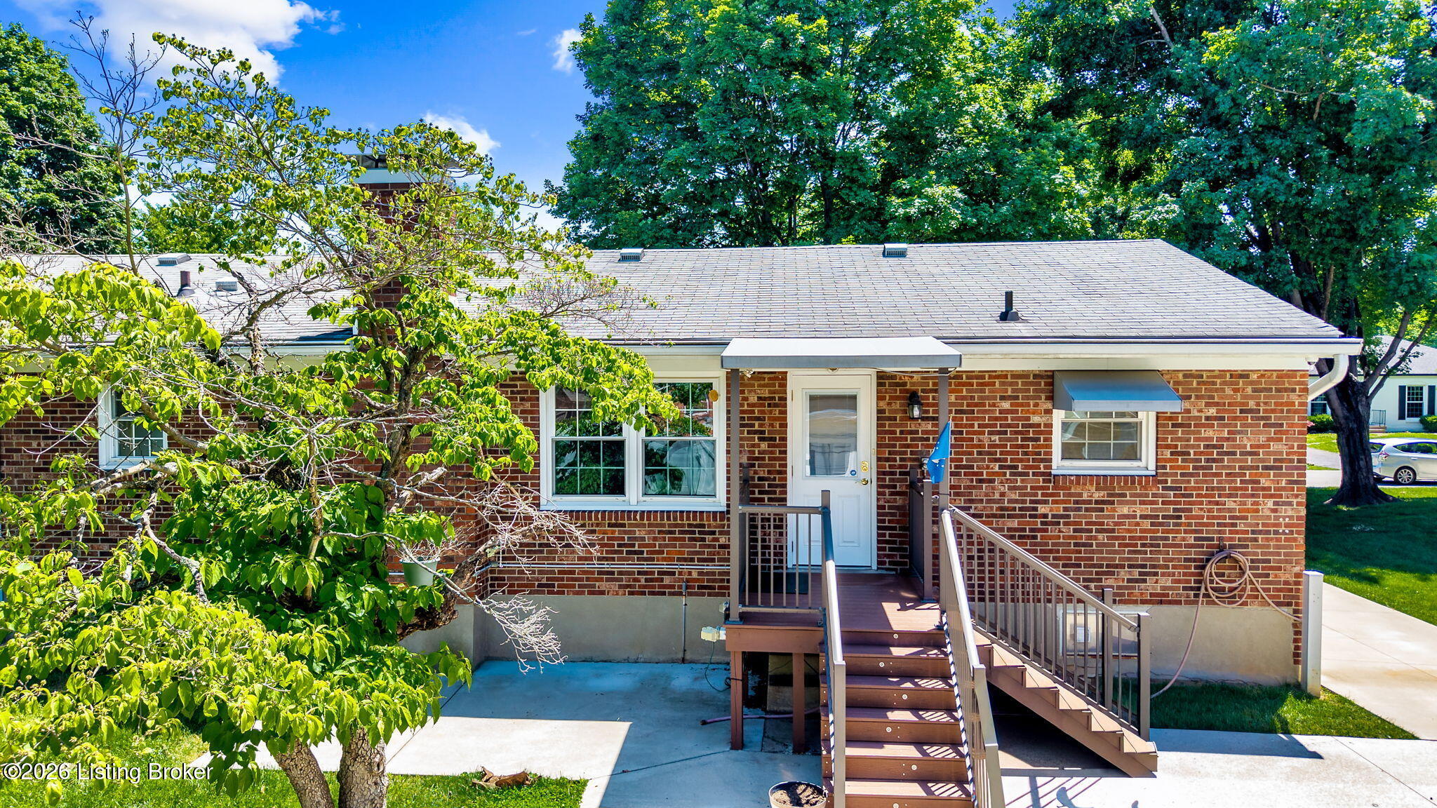 1106 King Arthur Ln