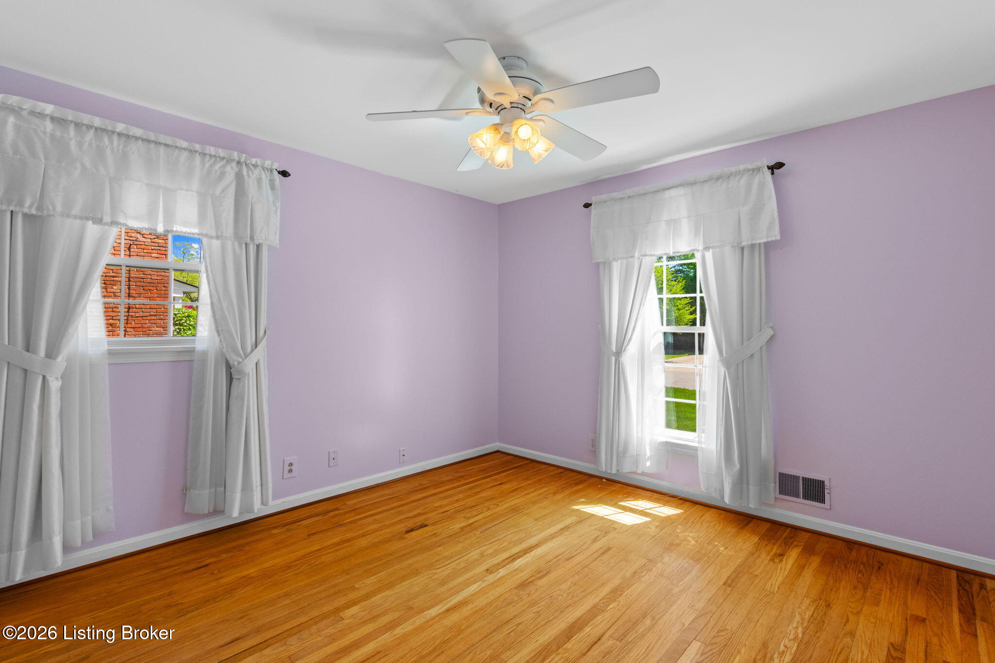 1106 King Arthur Ln