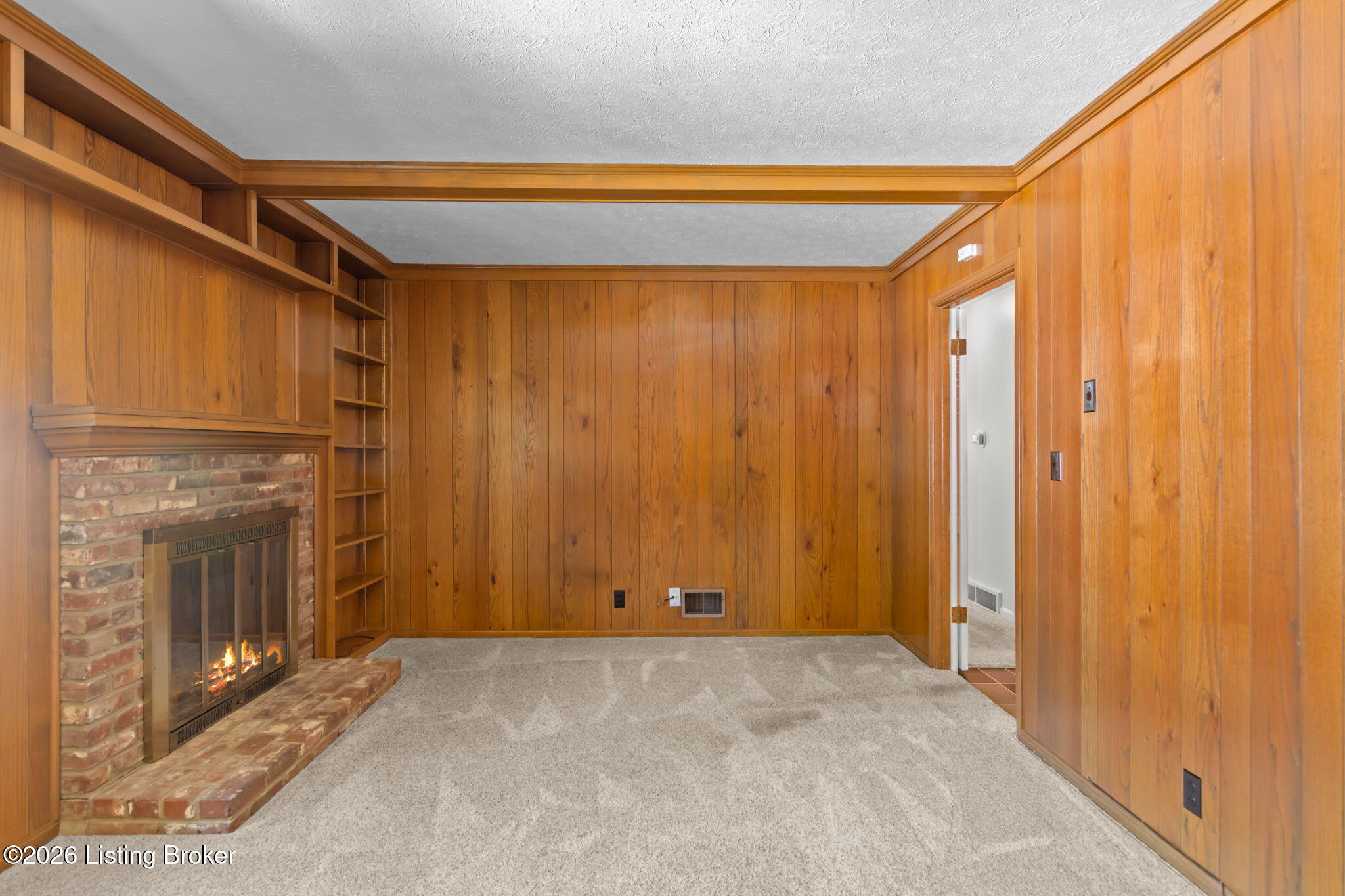 1106 King Arthur Ln