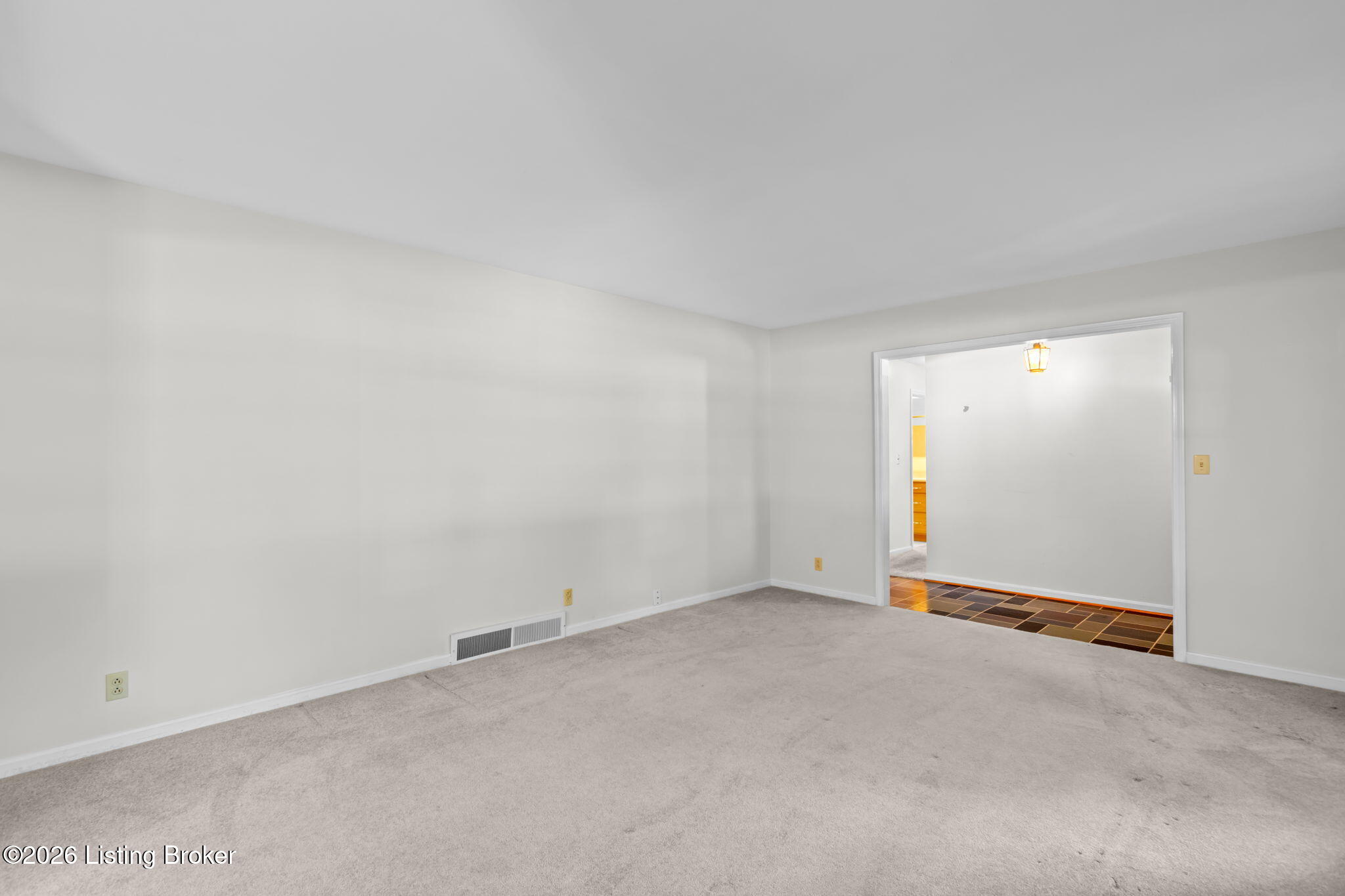 1106 King Arthur Ln