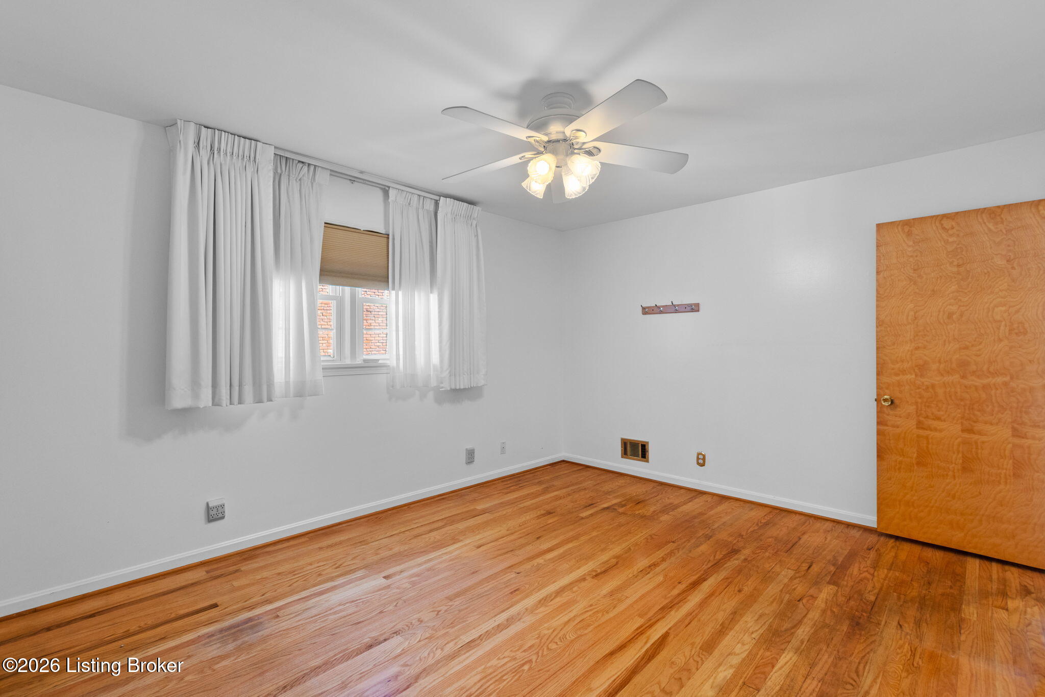 1106 King Arthur Ln
