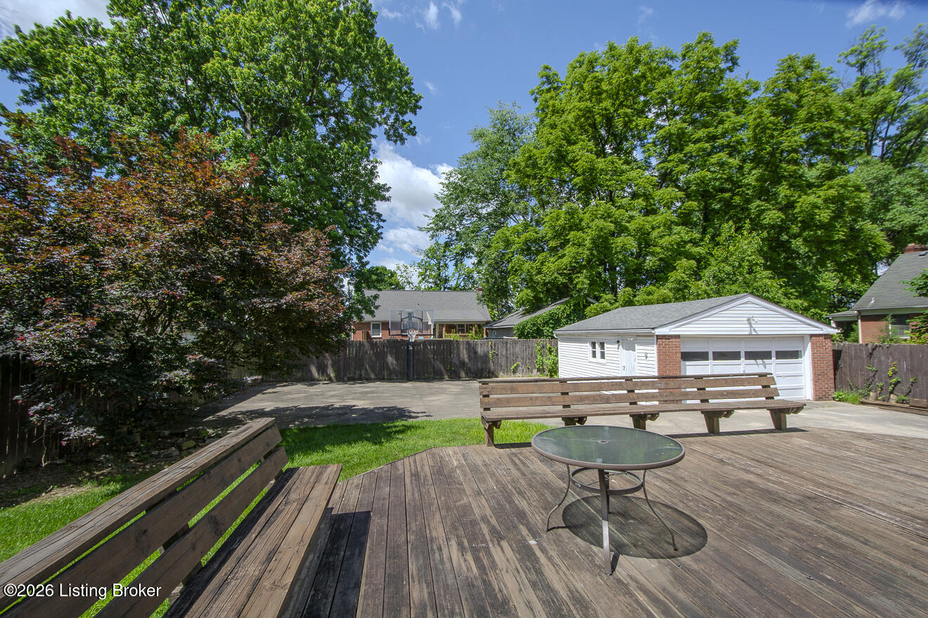 912 Beechwood Rd