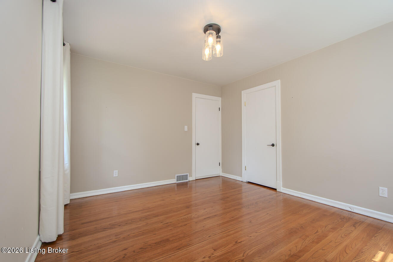 912 Beechwood Rd