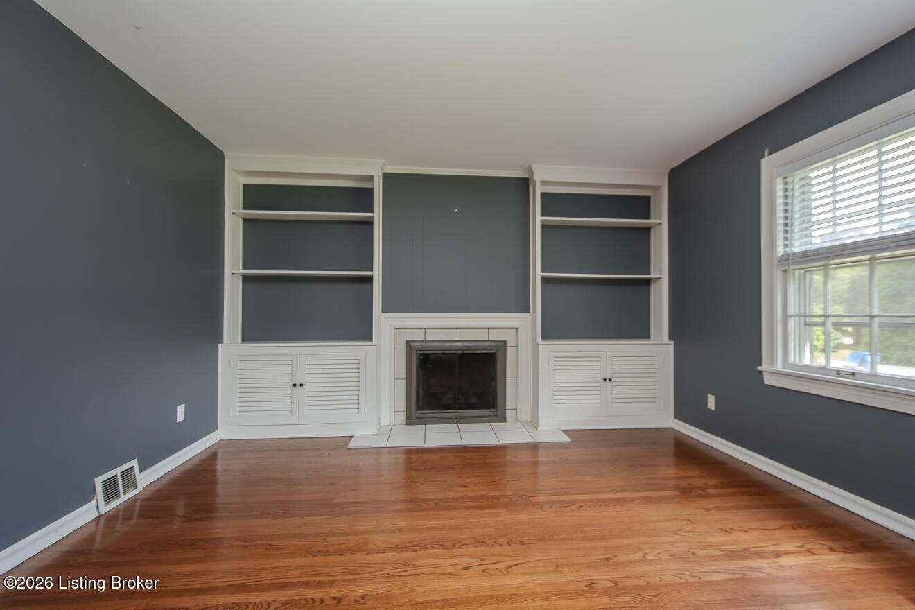 912 Beechwood Rd