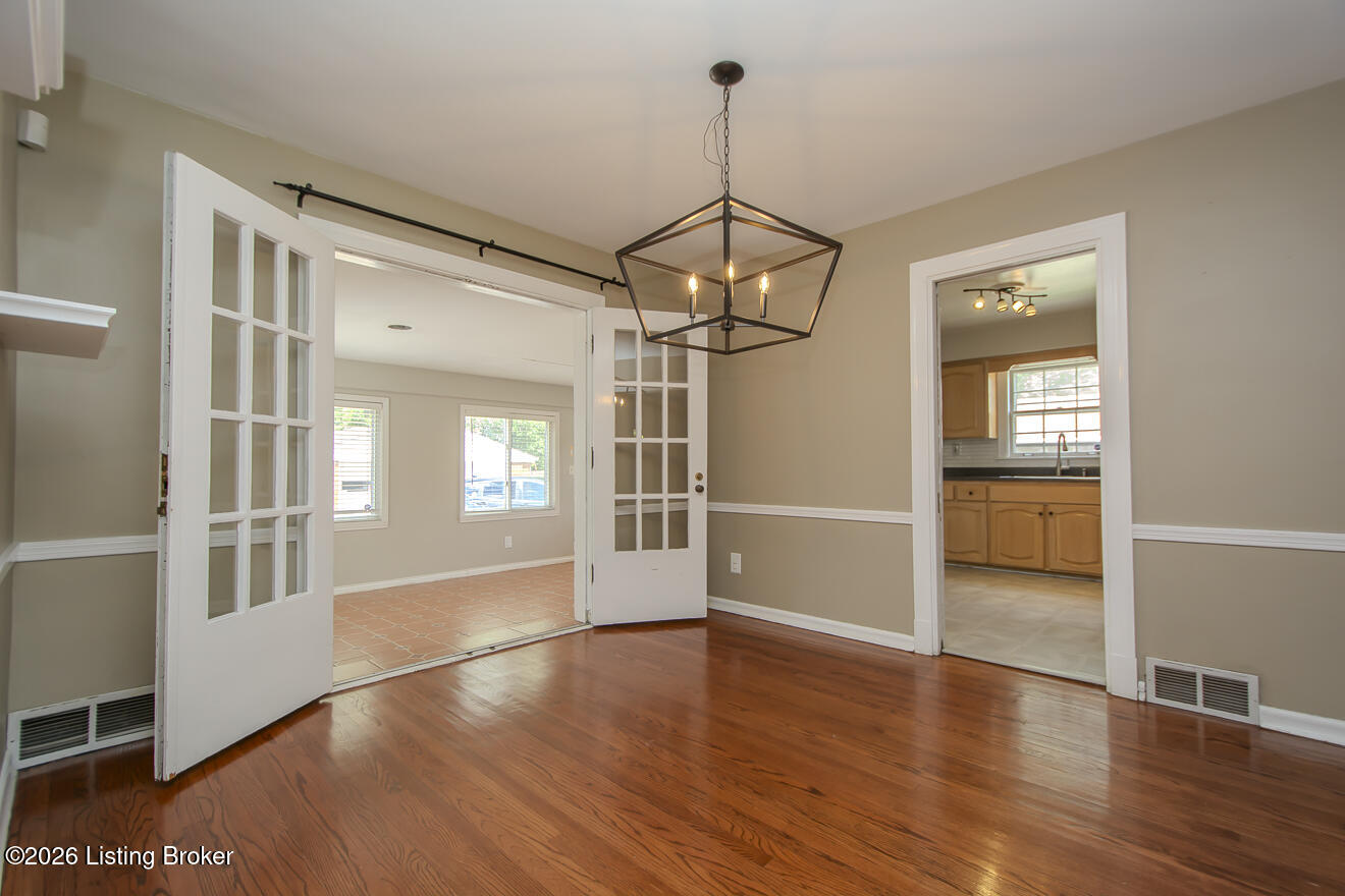 912 Beechwood Rd