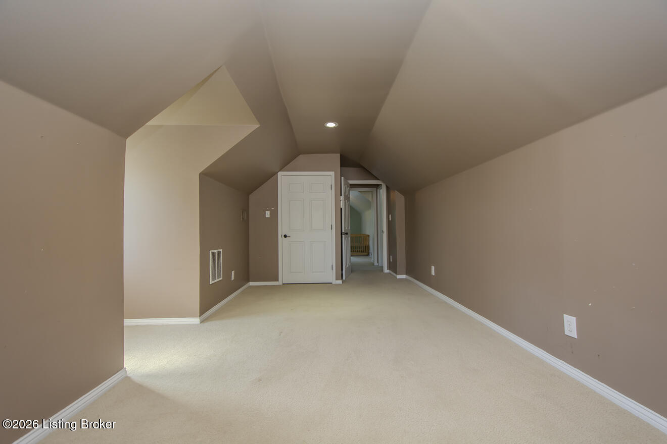 912 Beechwood Rd