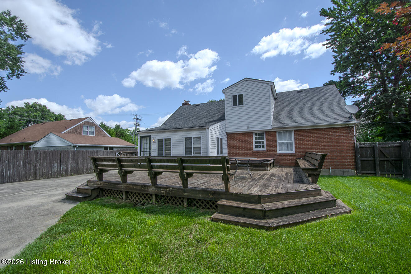 912 Beechwood Rd