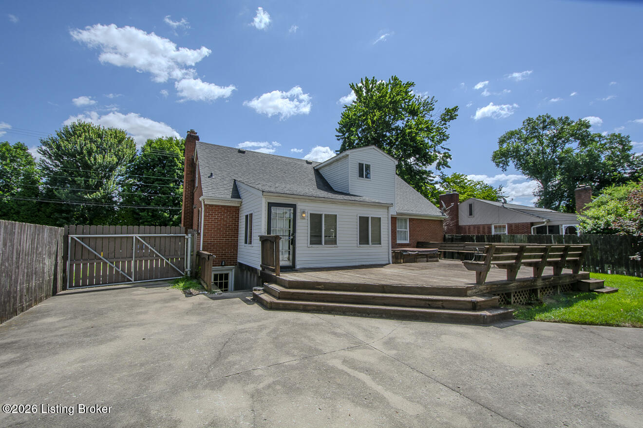 912 Beechwood Rd