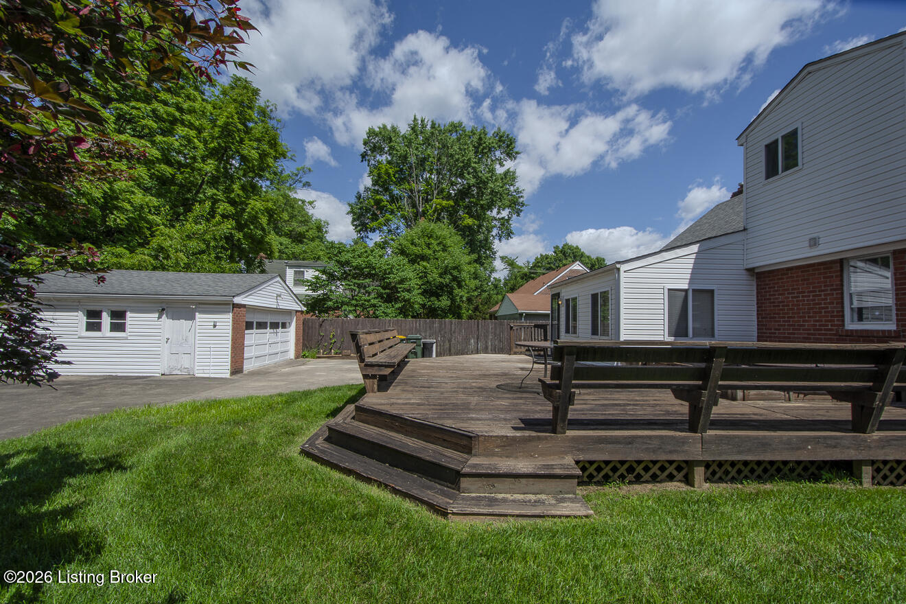 912 Beechwood Rd