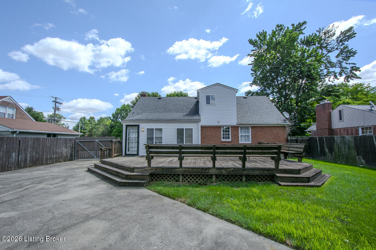 912 Beechwood Rd