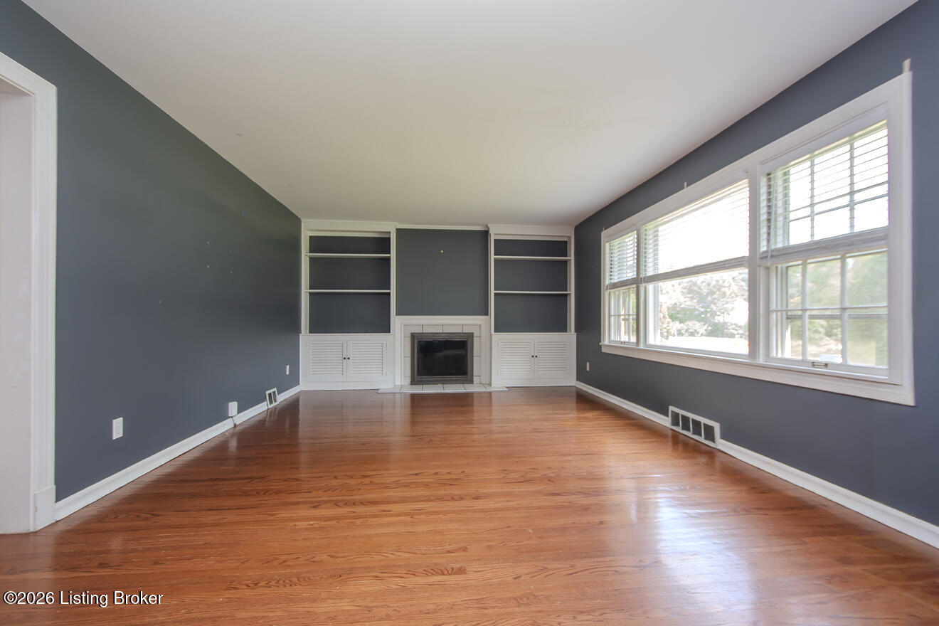 912 Beechwood Rd