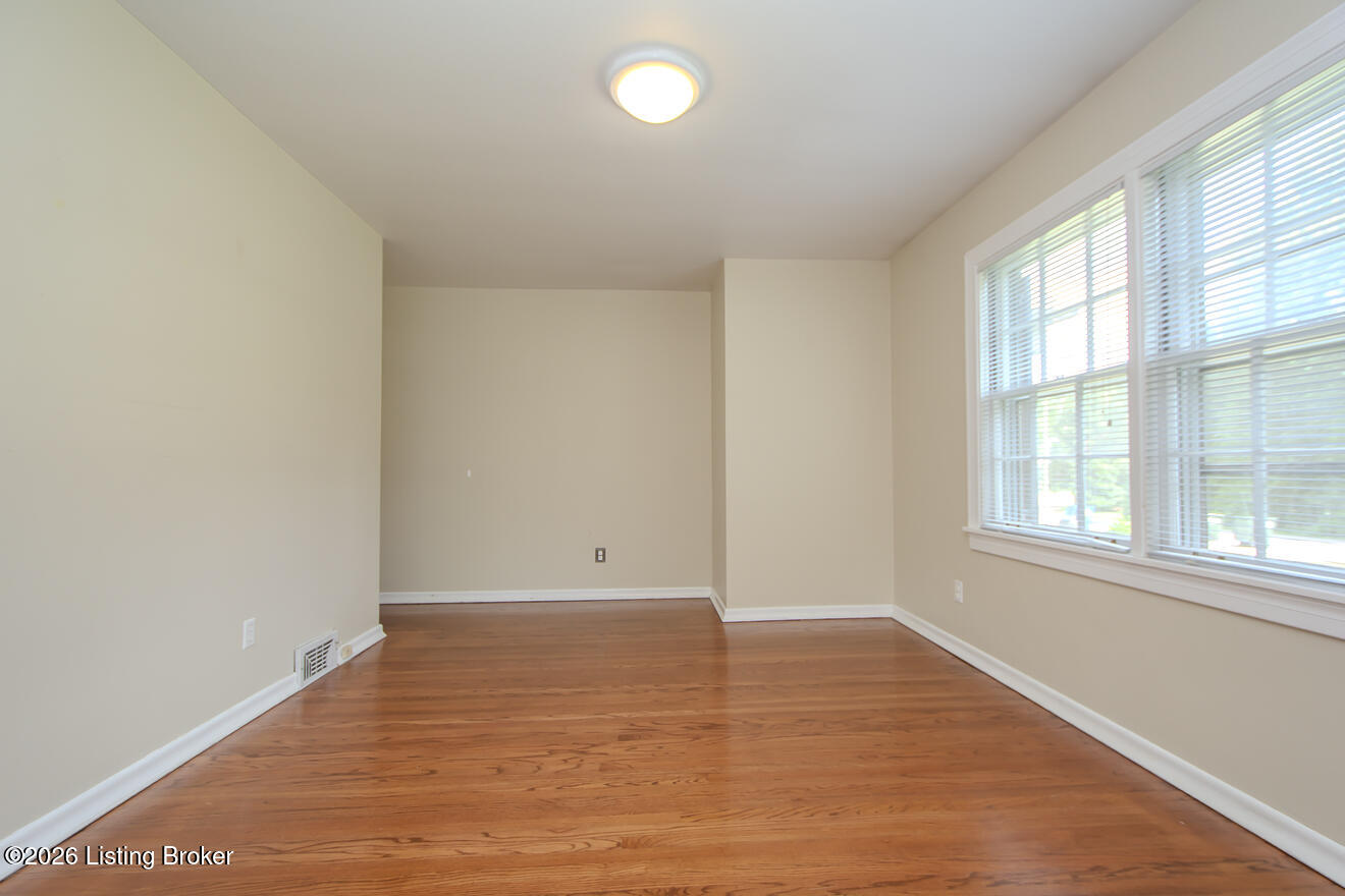 912 Beechwood Rd