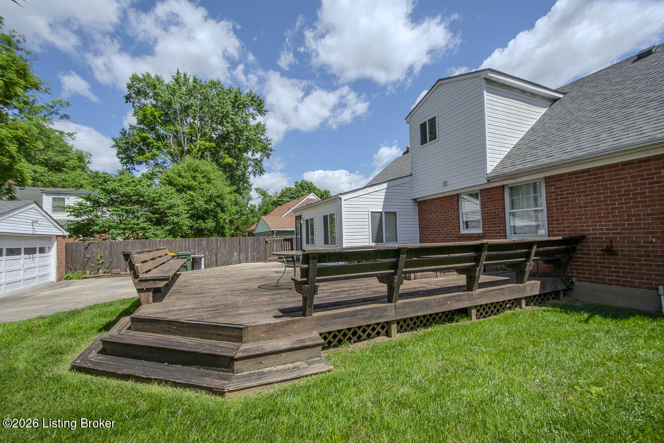 912 Beechwood Rd