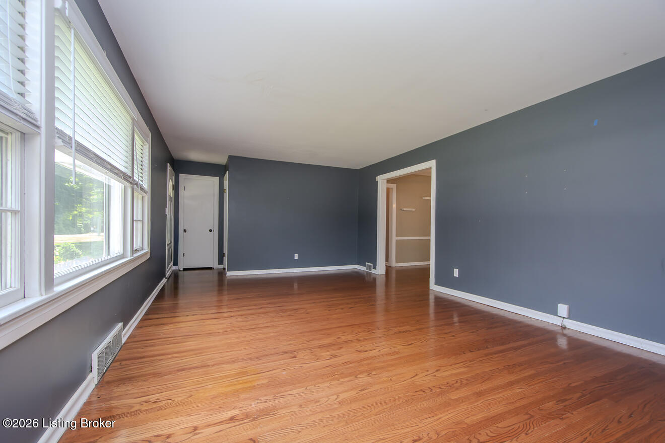 912 Beechwood Rd