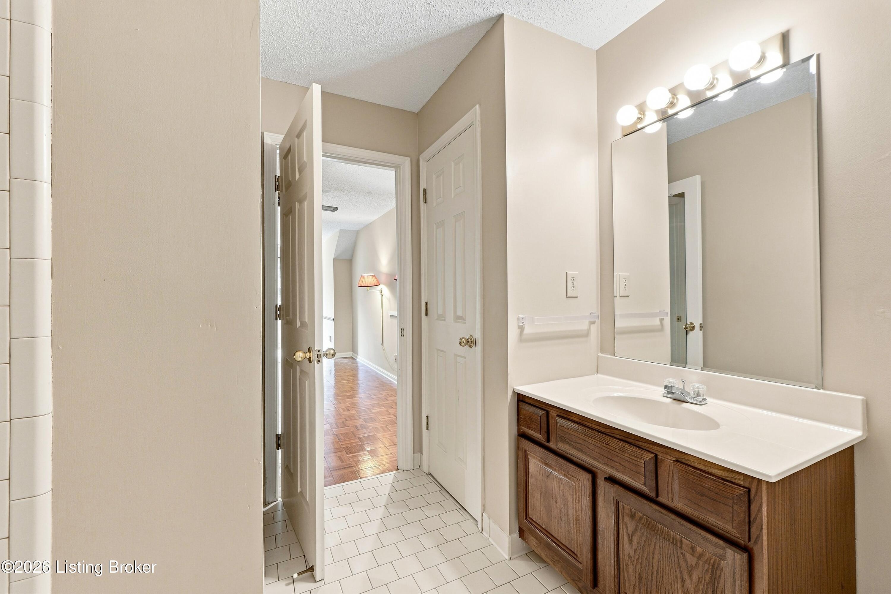 9808 Abbeywood Village Way