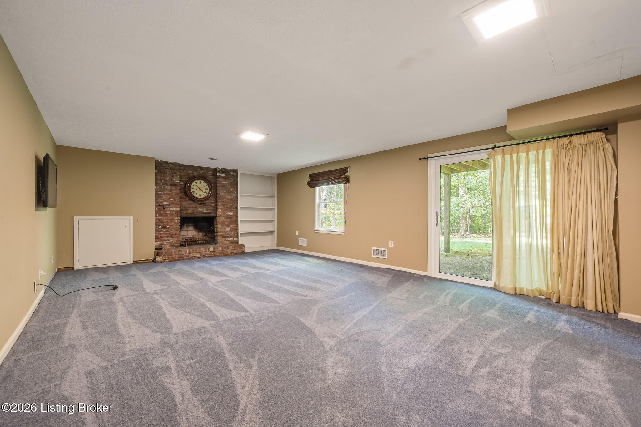 6300 Shadow Wood Ct