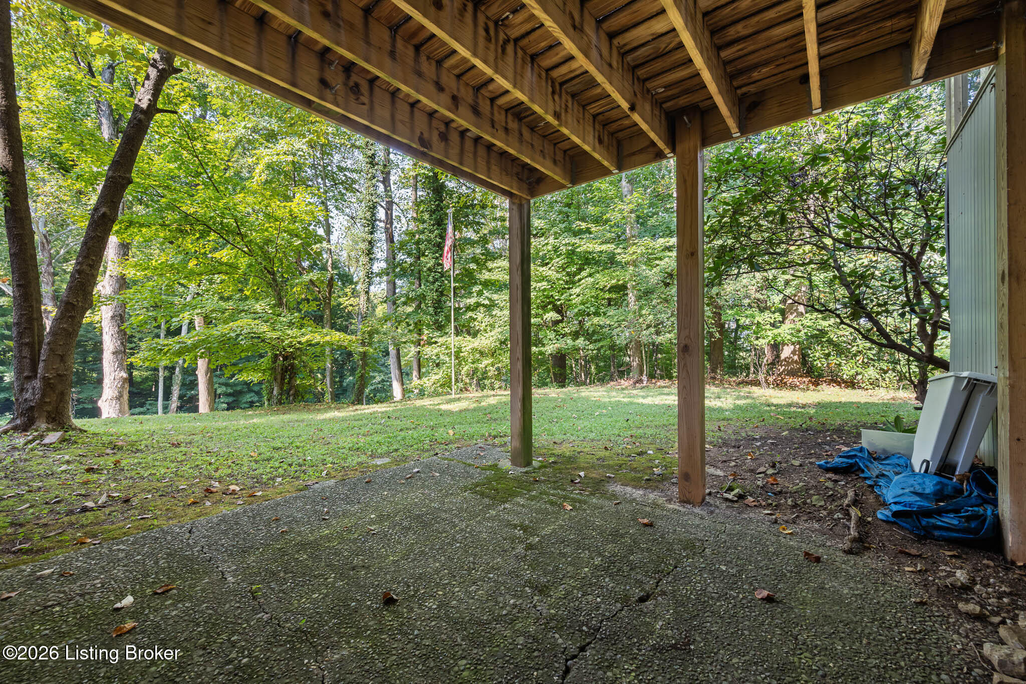 6300 Shadow Wood Ct
