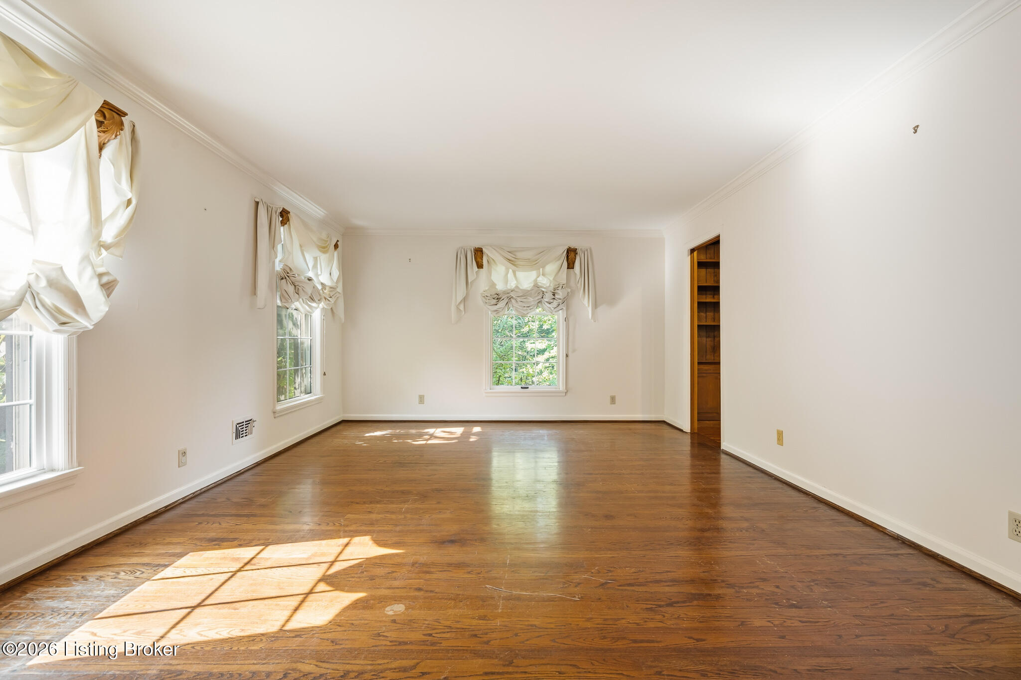 6300 Shadow Wood Ct