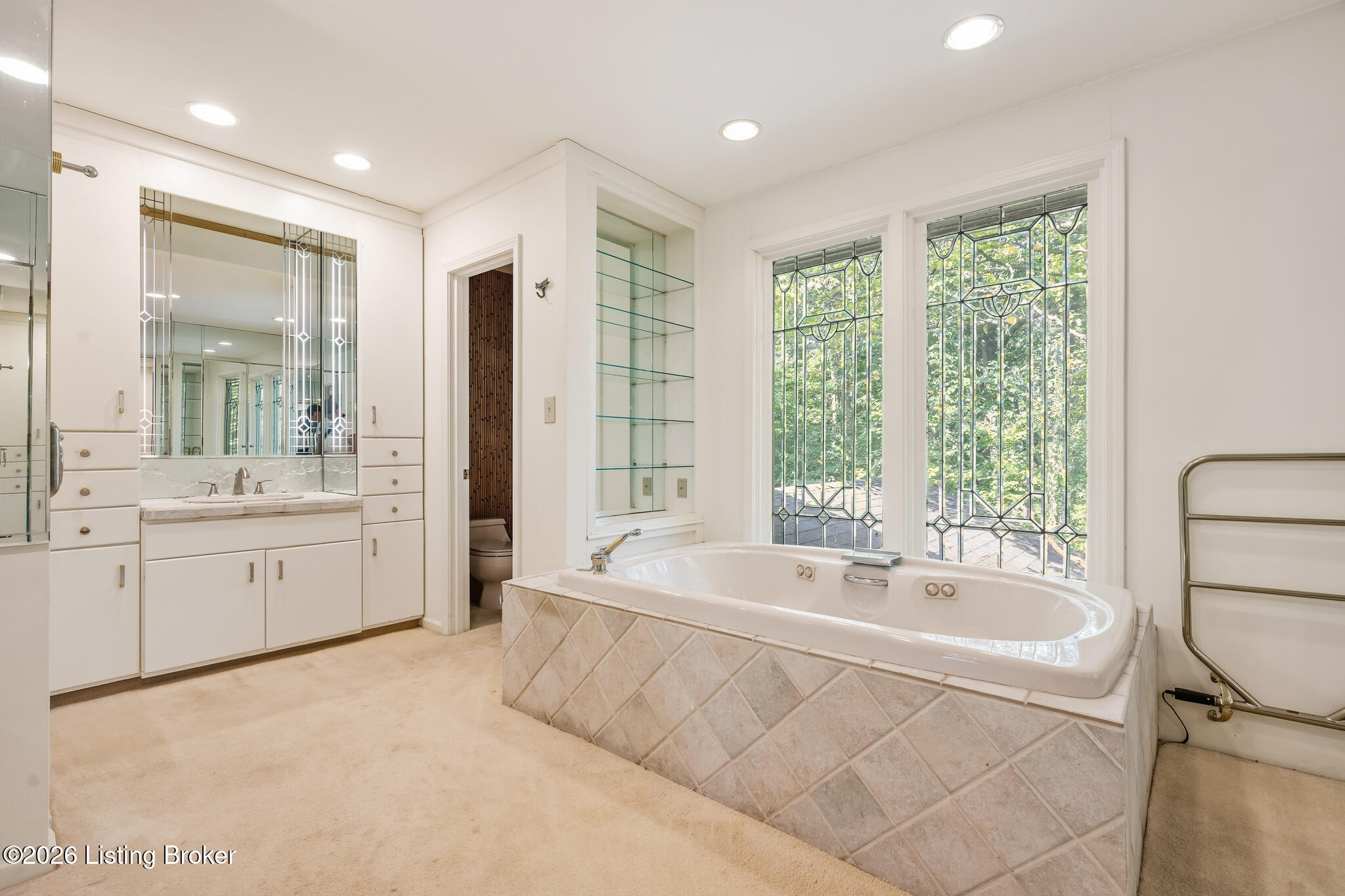 6300 Shadow Wood Ct