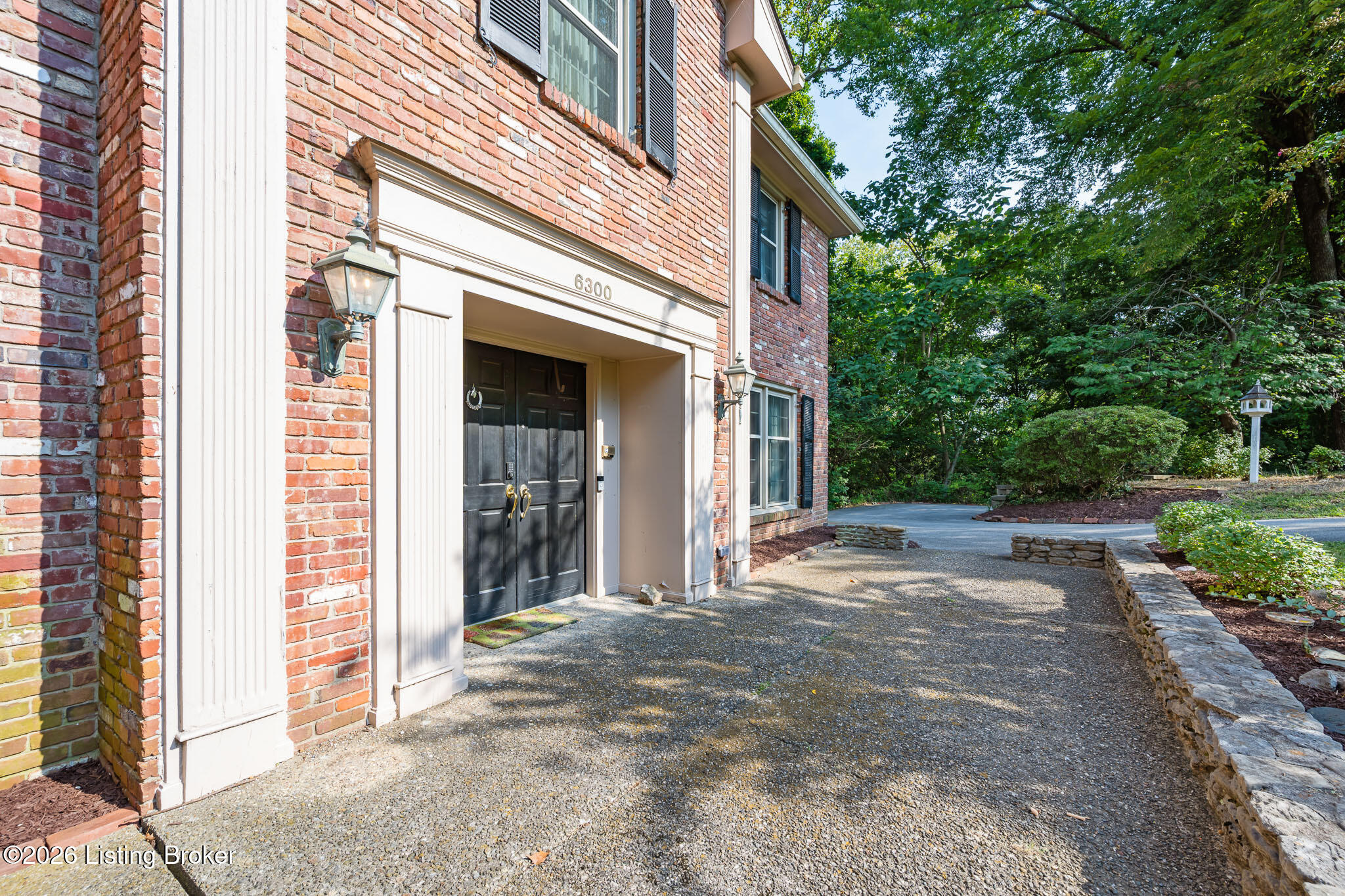 6300 Shadow Wood Ct