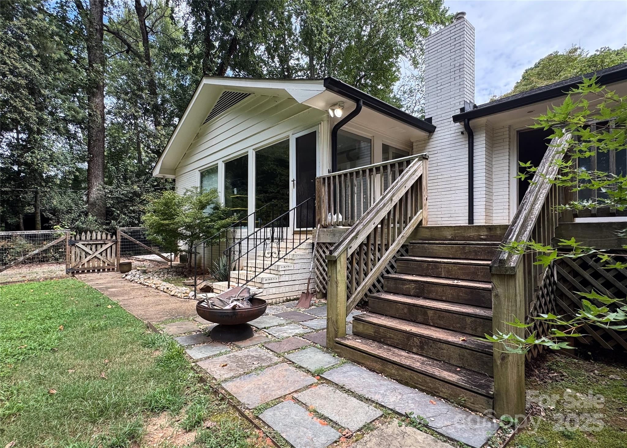 4640 Town and Country Drive