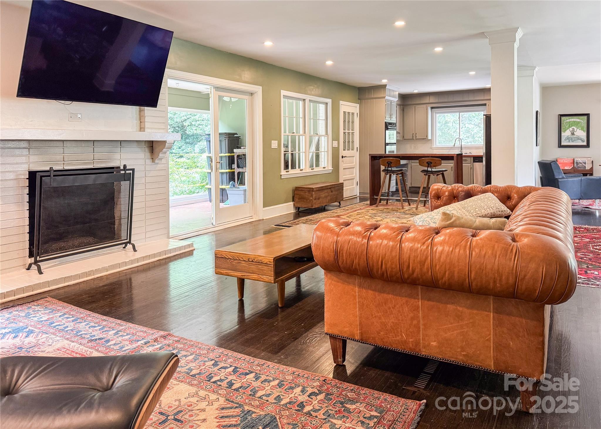4640 Town and Country Drive