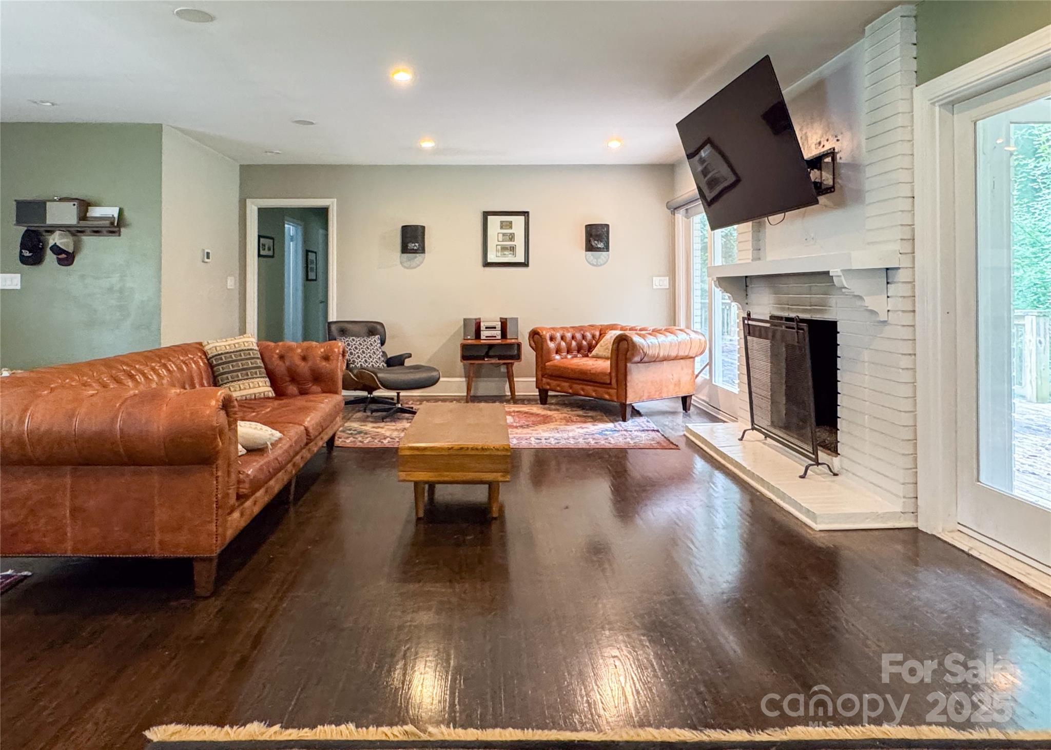 4640 Town and Country Drive