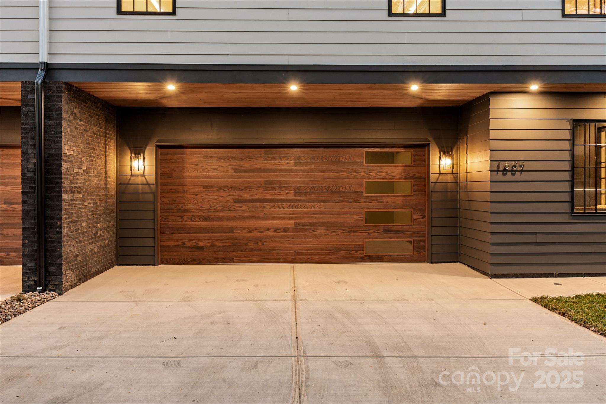 1607 Tippah Park Court