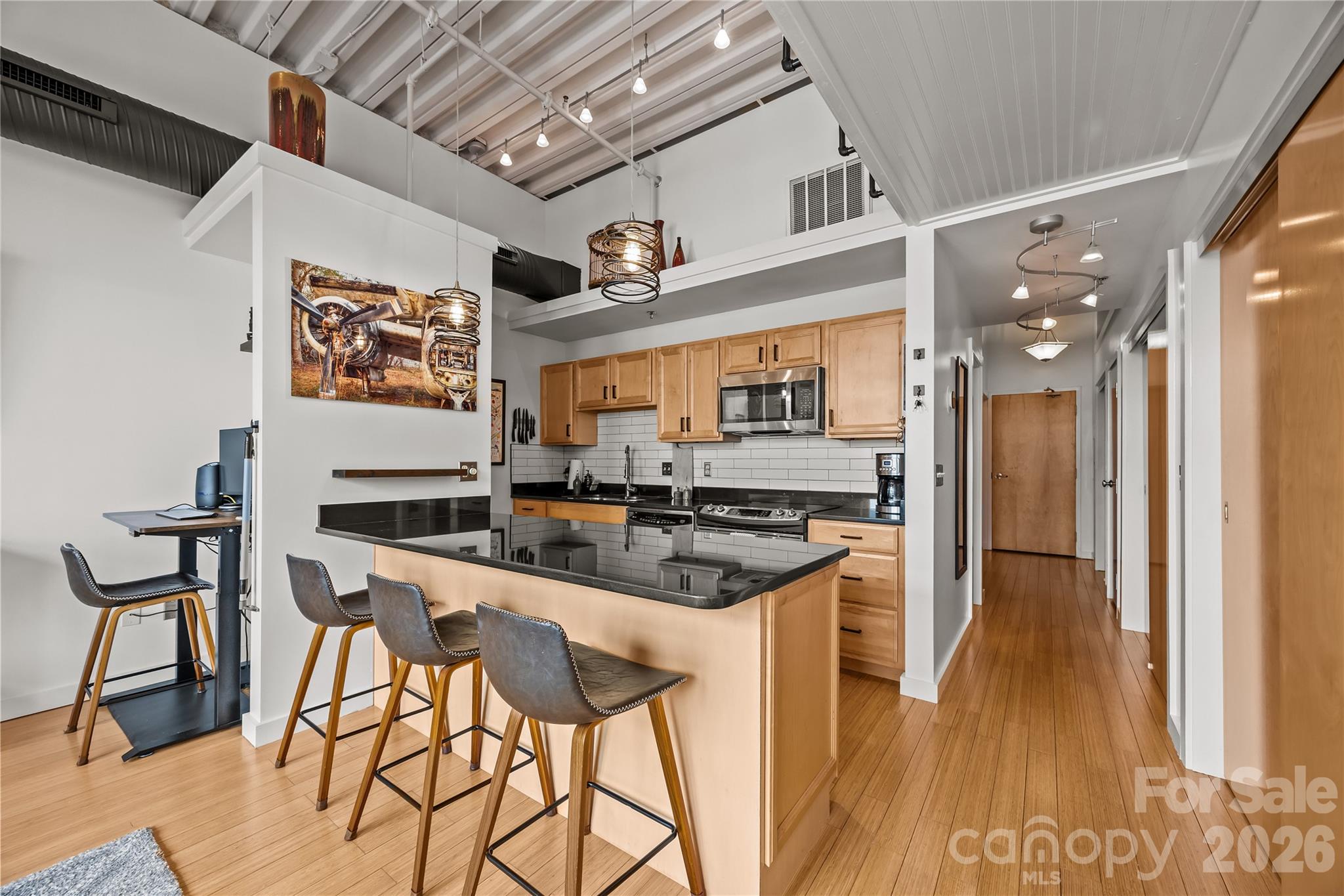 12 S Lexington Avenue Unit: 401