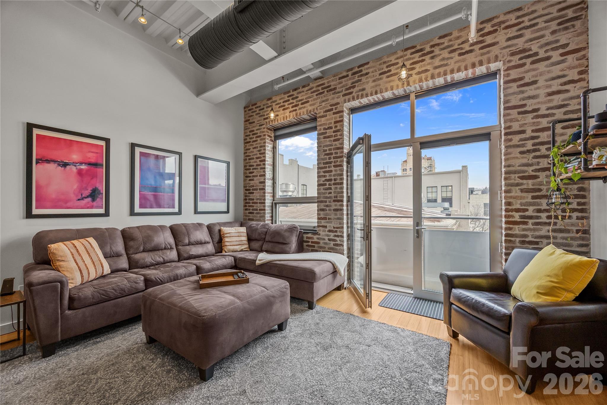 12 S Lexington Avenue Unit: 401