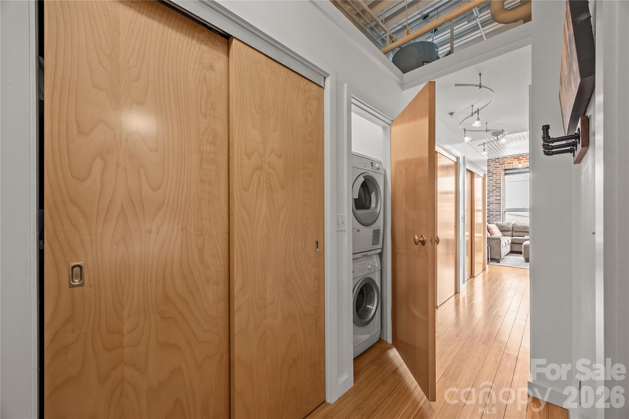 12 S Lexington Avenue Unit: 401