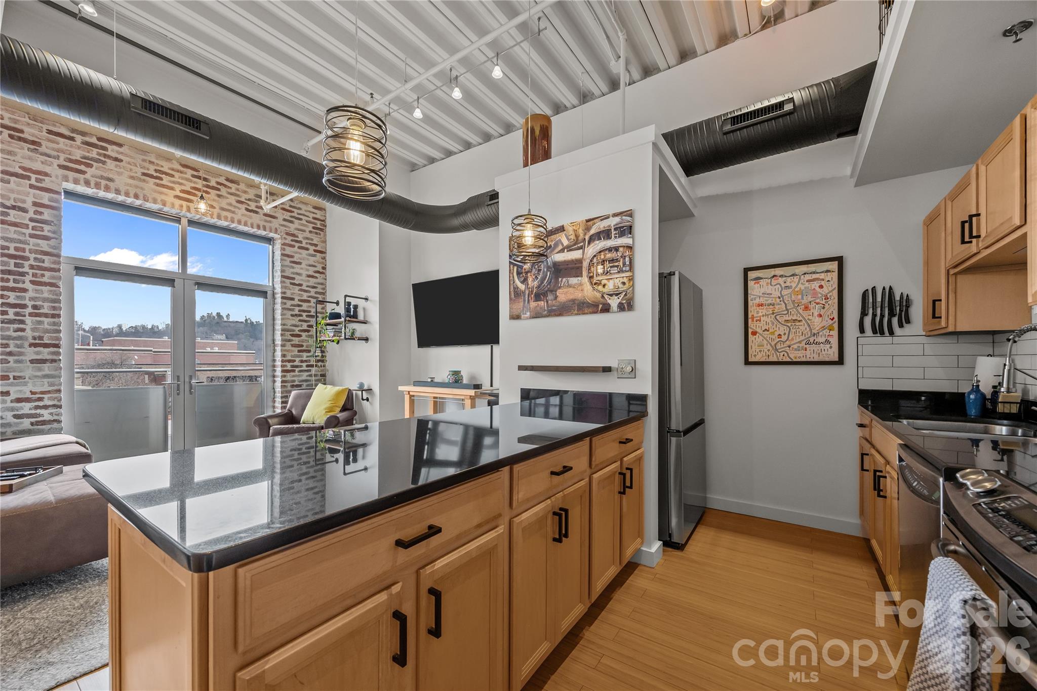 12 S Lexington Avenue Unit: 401