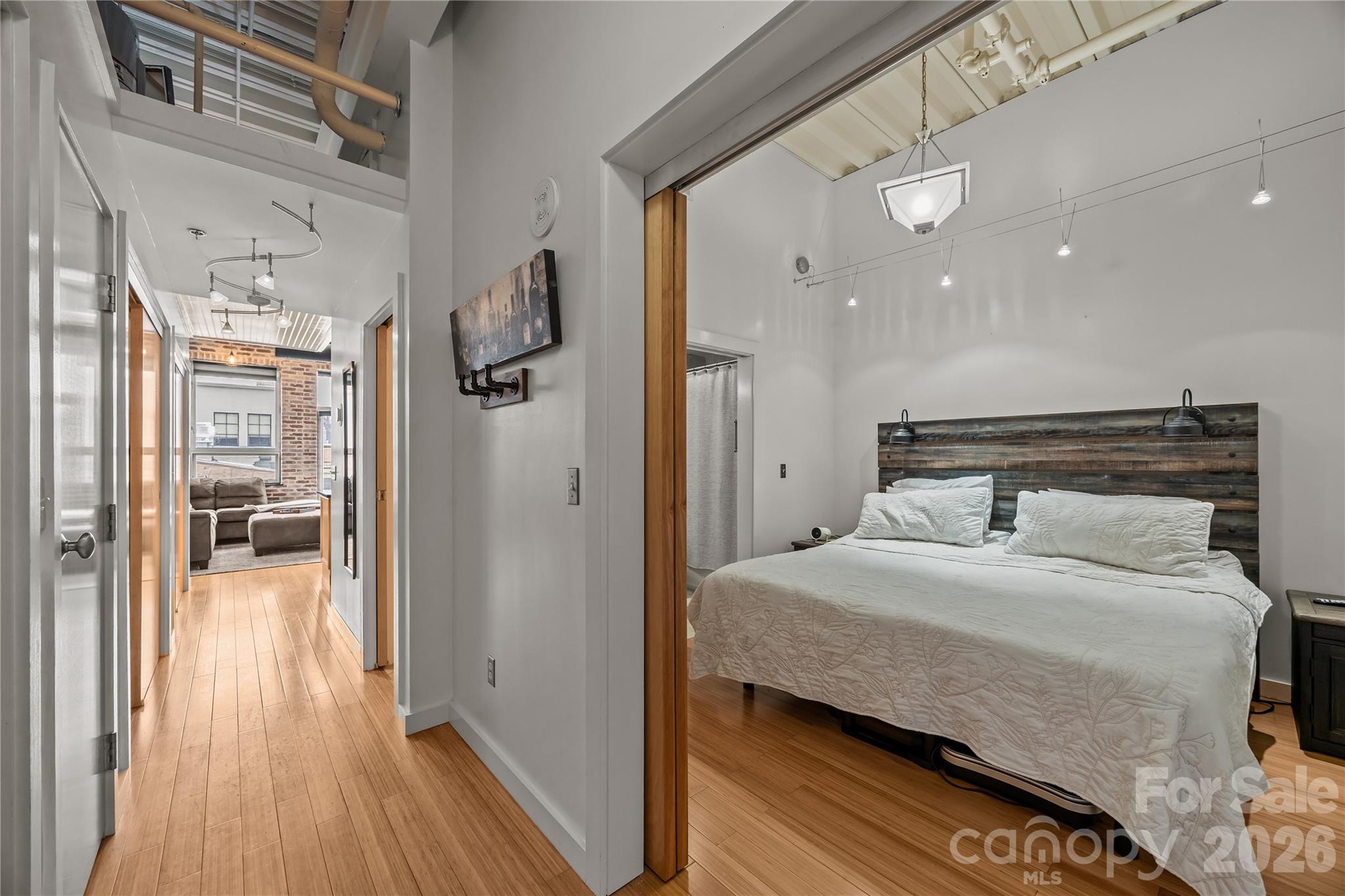 12 S Lexington Avenue Unit: 401