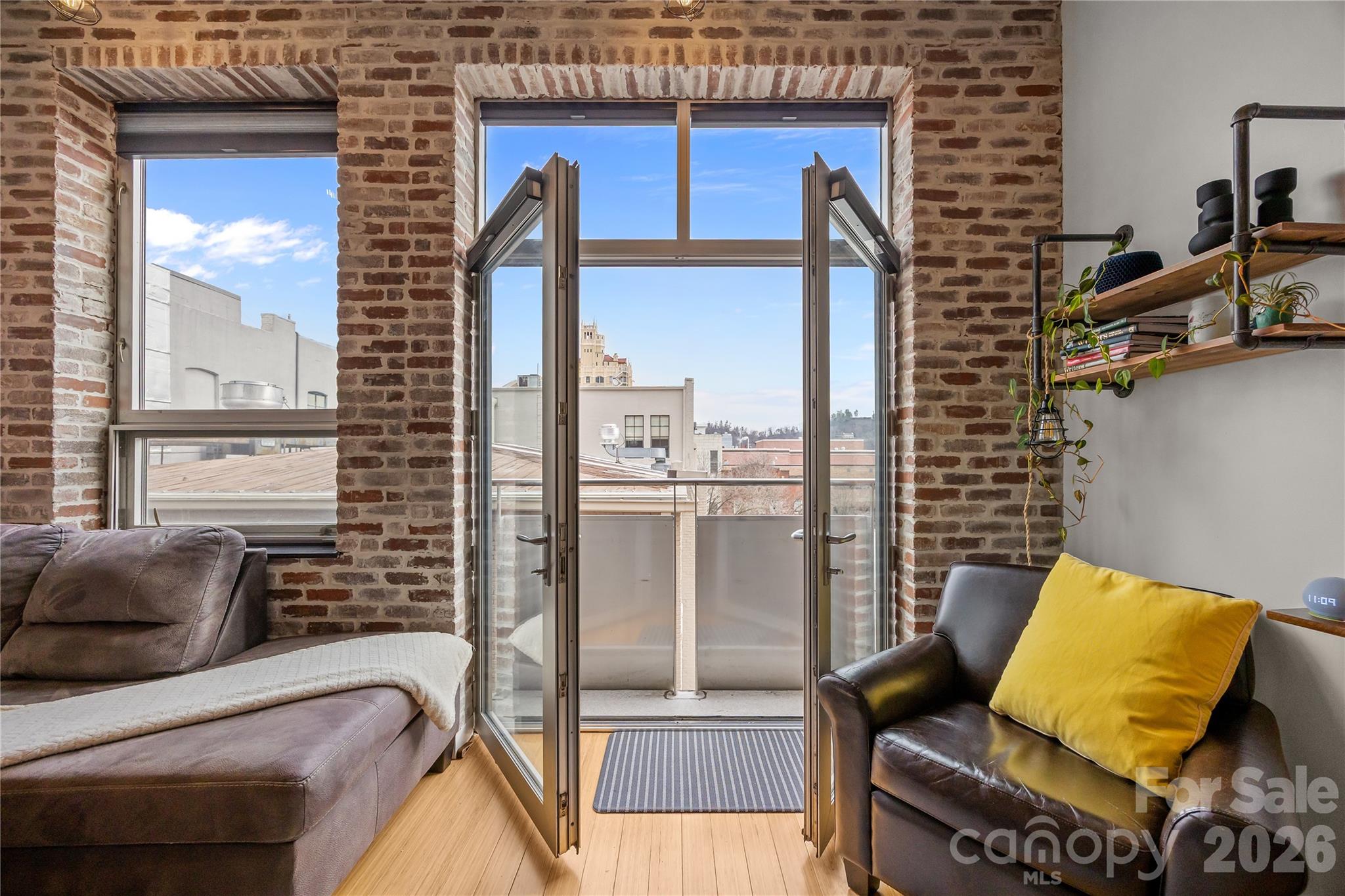 12 S Lexington Avenue Unit: 401