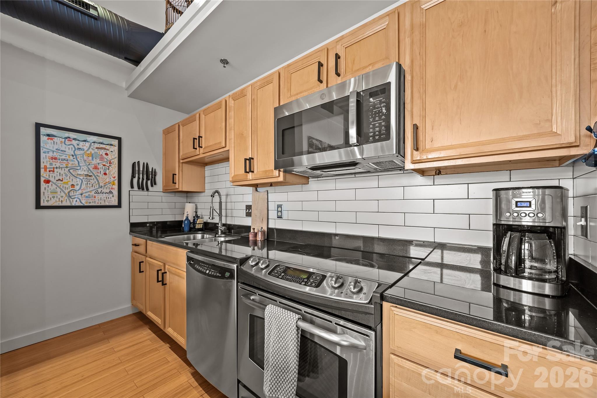 12 S Lexington Avenue Unit: 401