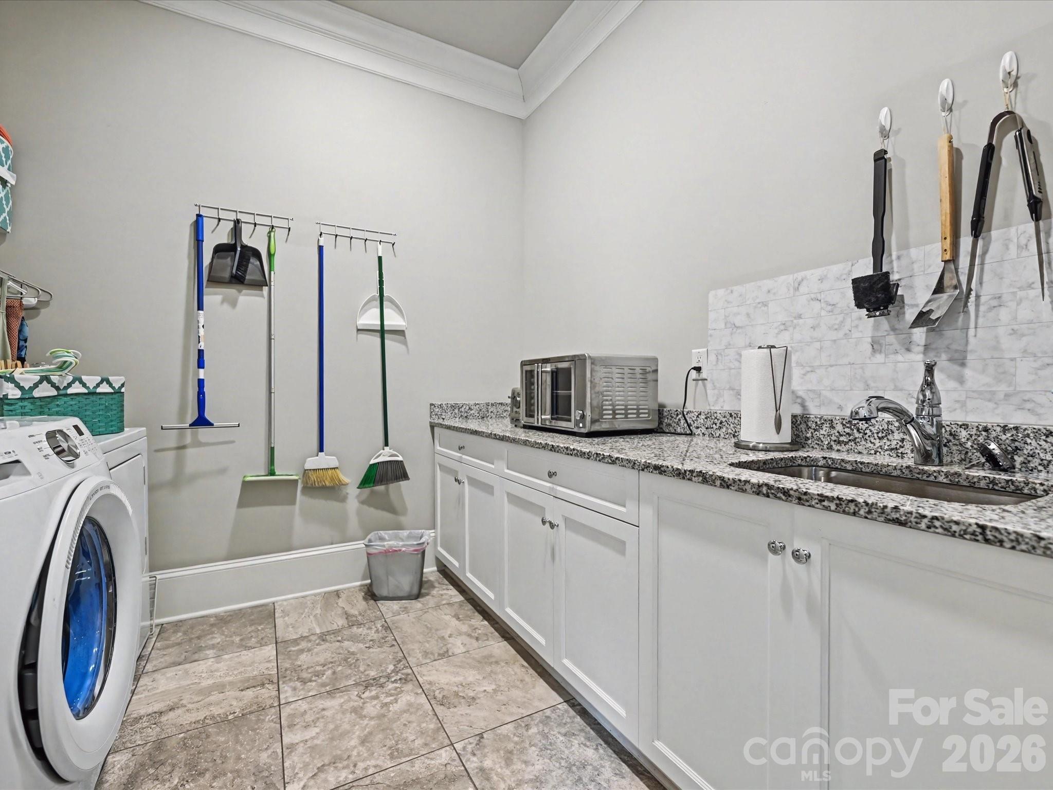 9829 Genevieve Court