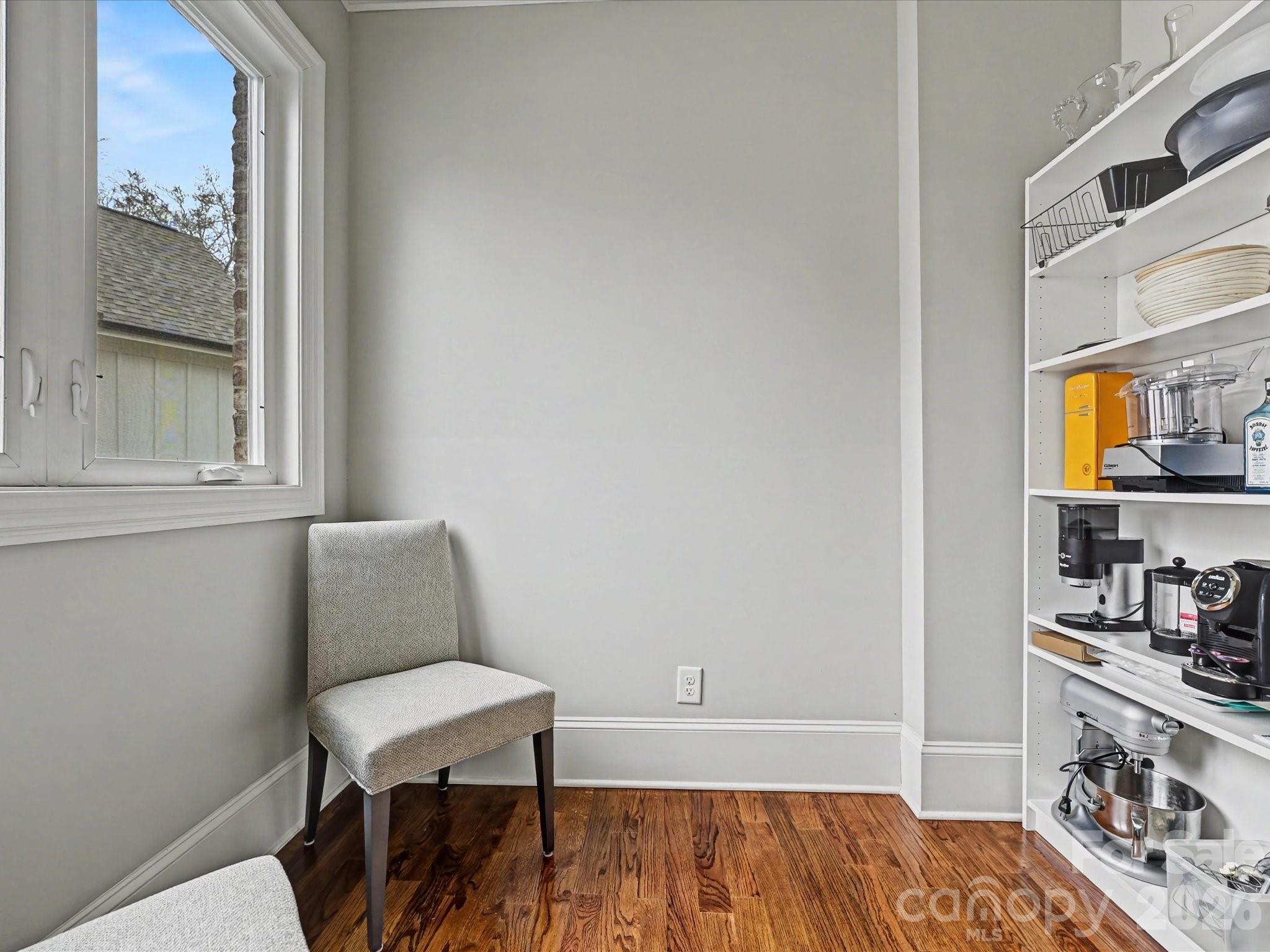 9829 Genevieve Court