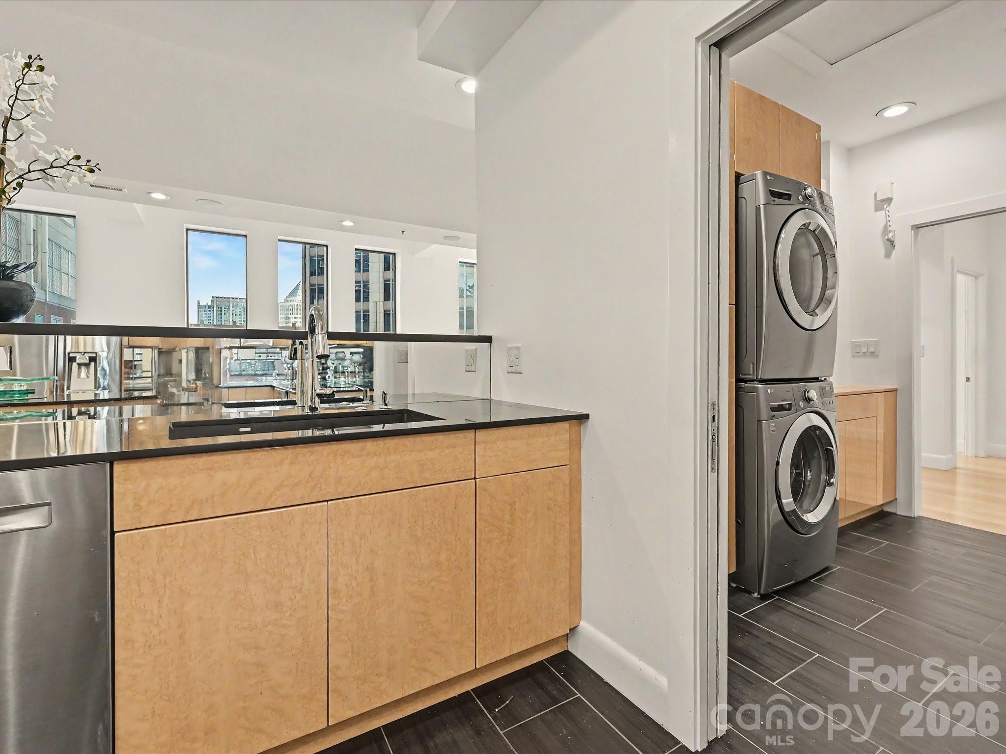 127 N Tryon Street Unit: 509.510