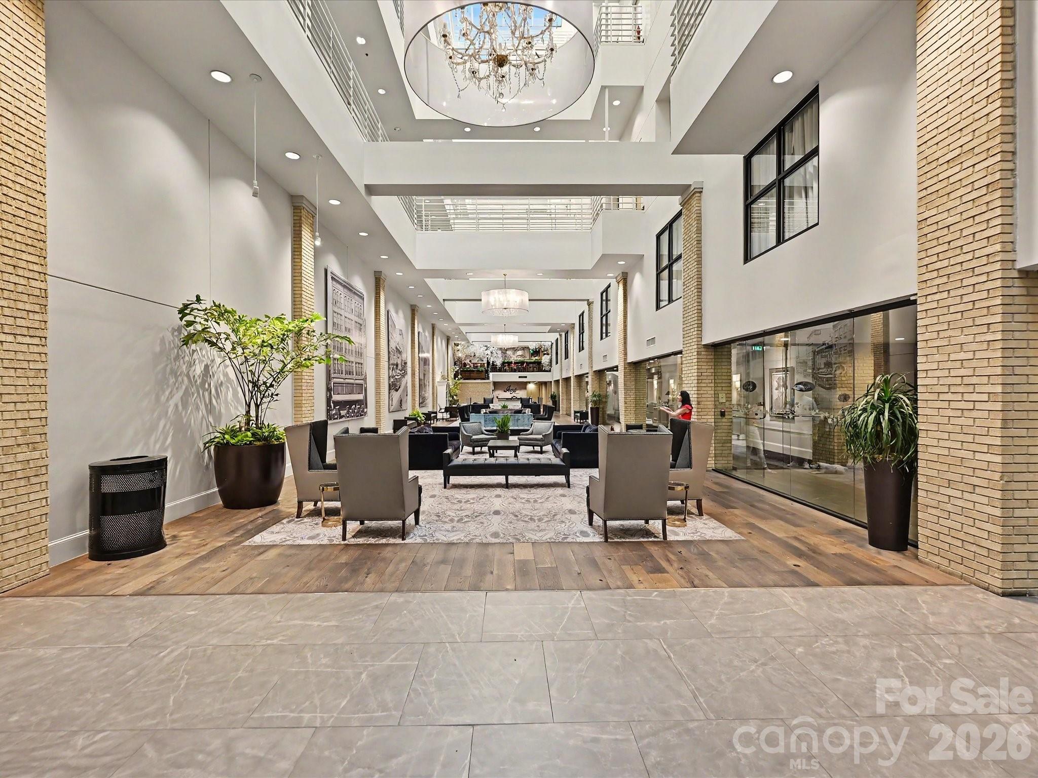 127 N Tryon Street Unit: 509.510