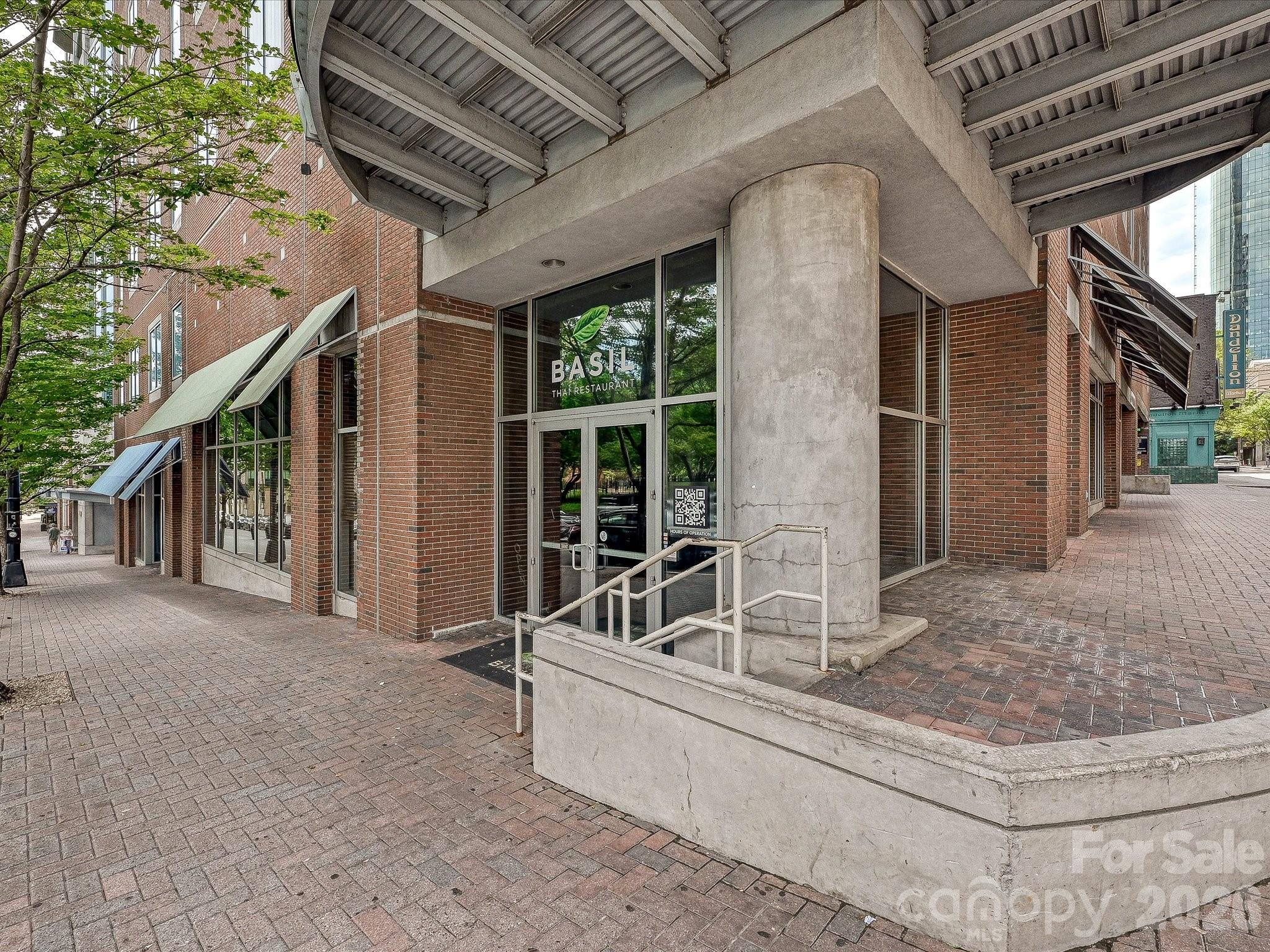 127 N Tryon Street Unit: 509.510