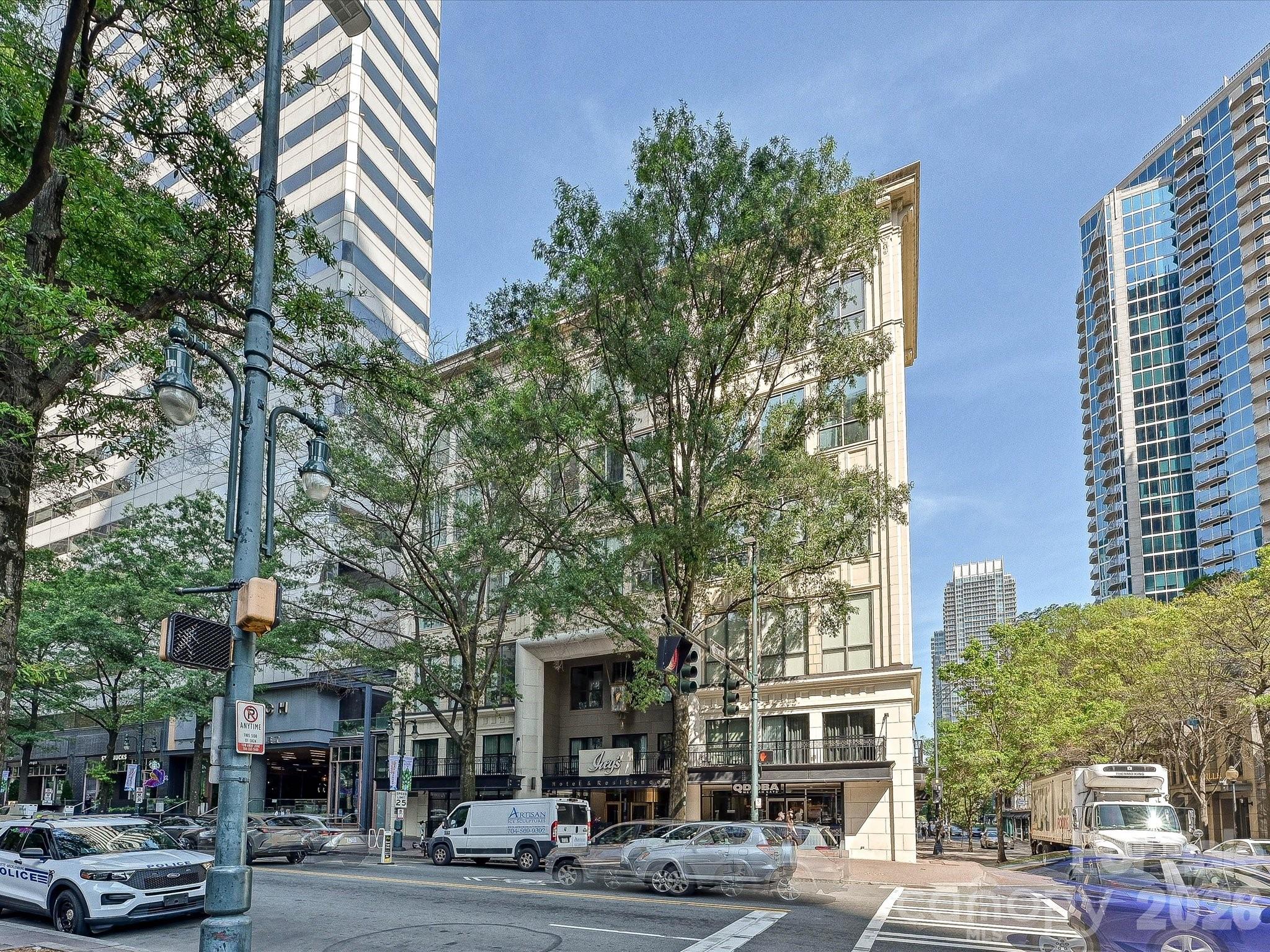 127 N Tryon Street Unit: 509.510