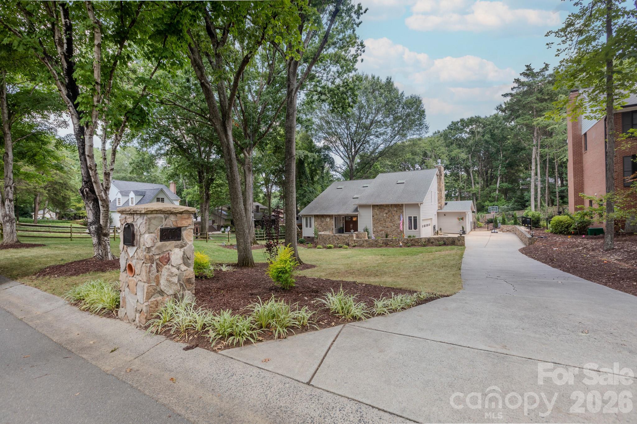 3011 Lauren Glen Road