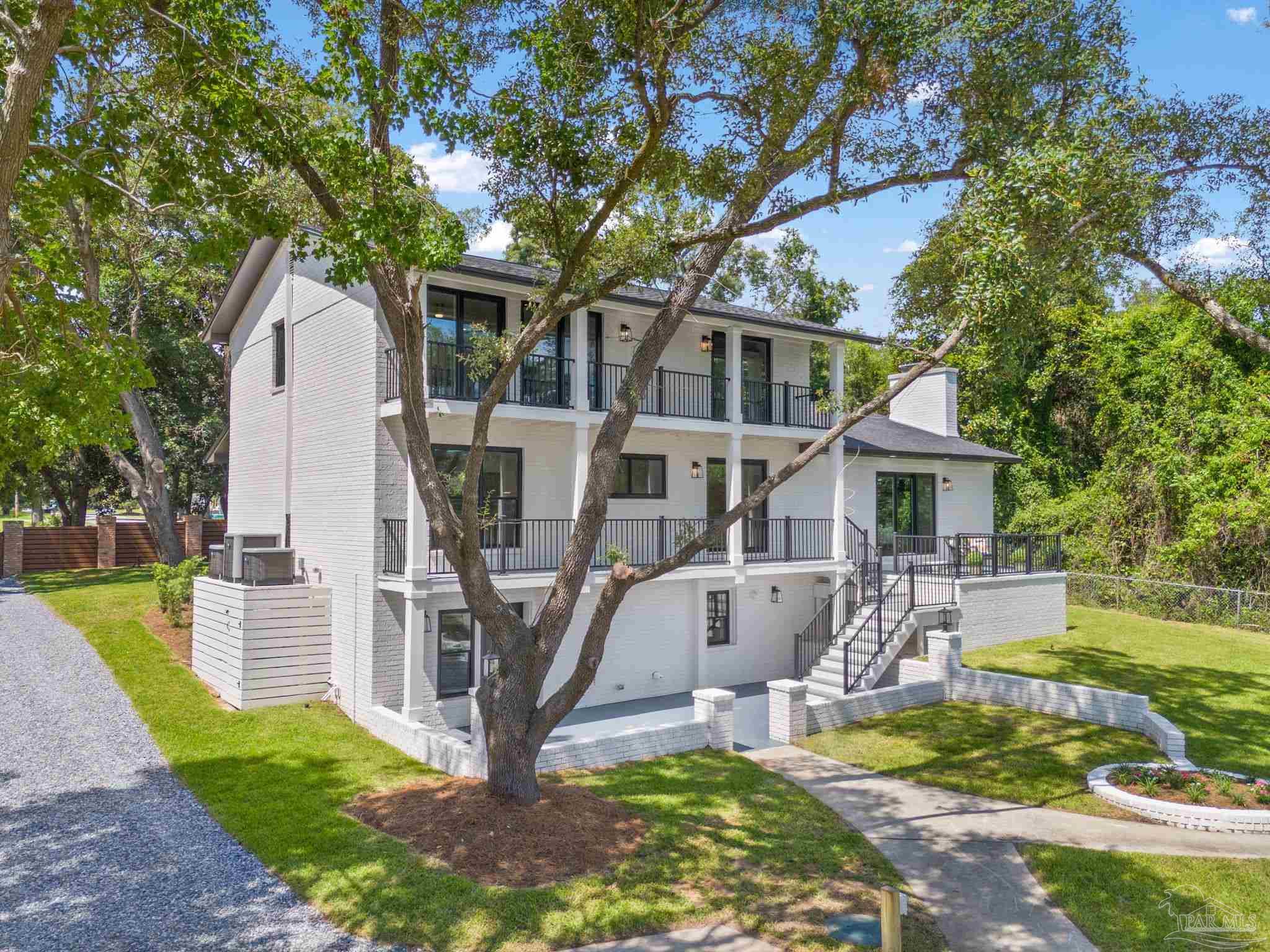 100 Holmes Dr