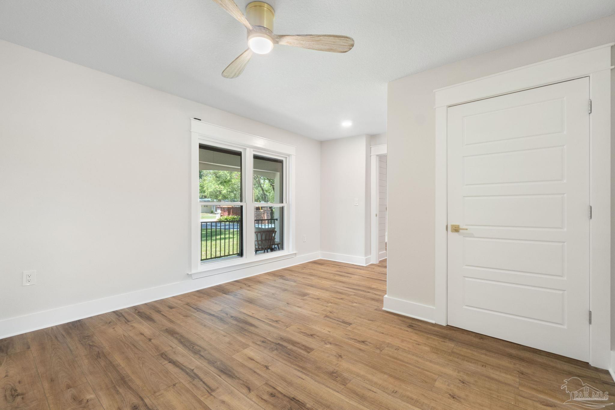 100 Holmes Dr